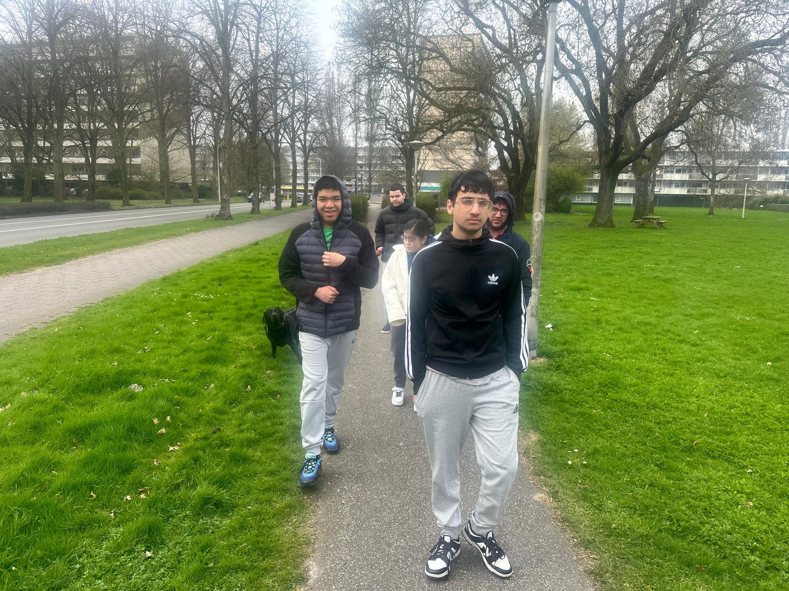 Talenten tijdens een gezamenlijke wandeling in het park